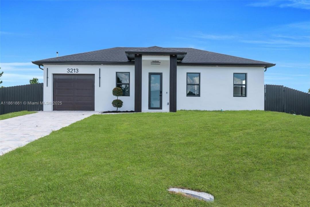 3213 63RD ST W, Lehigh Acres, Florida 33971, Estados Unidos