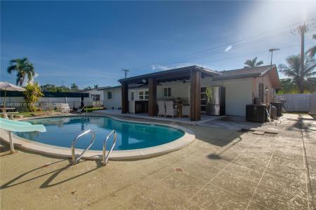19701 SW 87 ave, Cutler Bay, Florida 33157, USA