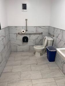 670 Central Park Avenue, Yonkers, New York 10704, USA