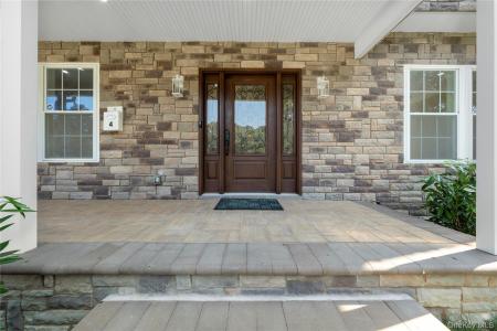 4 Coventry Court, Babylon, ニューヨーク 11798, アメリカ合衆国