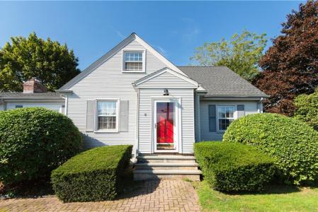8 Fenner Avenue, Newport, RI 02840, USA
