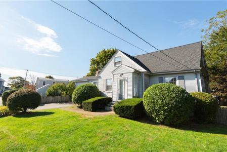 8 Fenner Avenue, Newport, Rhode Island 02840