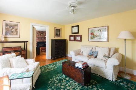 8 Fenner Avenue, Newport, Rhode Island 02840