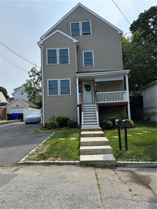 14 Allendale Avenue 2, North Providence, Rhode Island 02911, Estados Unidos