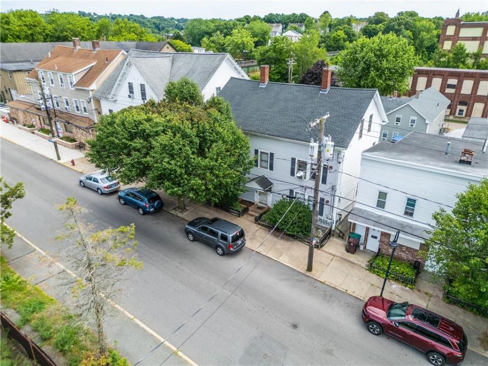 372 River Street, Woonsocket, Rhode Island 02895