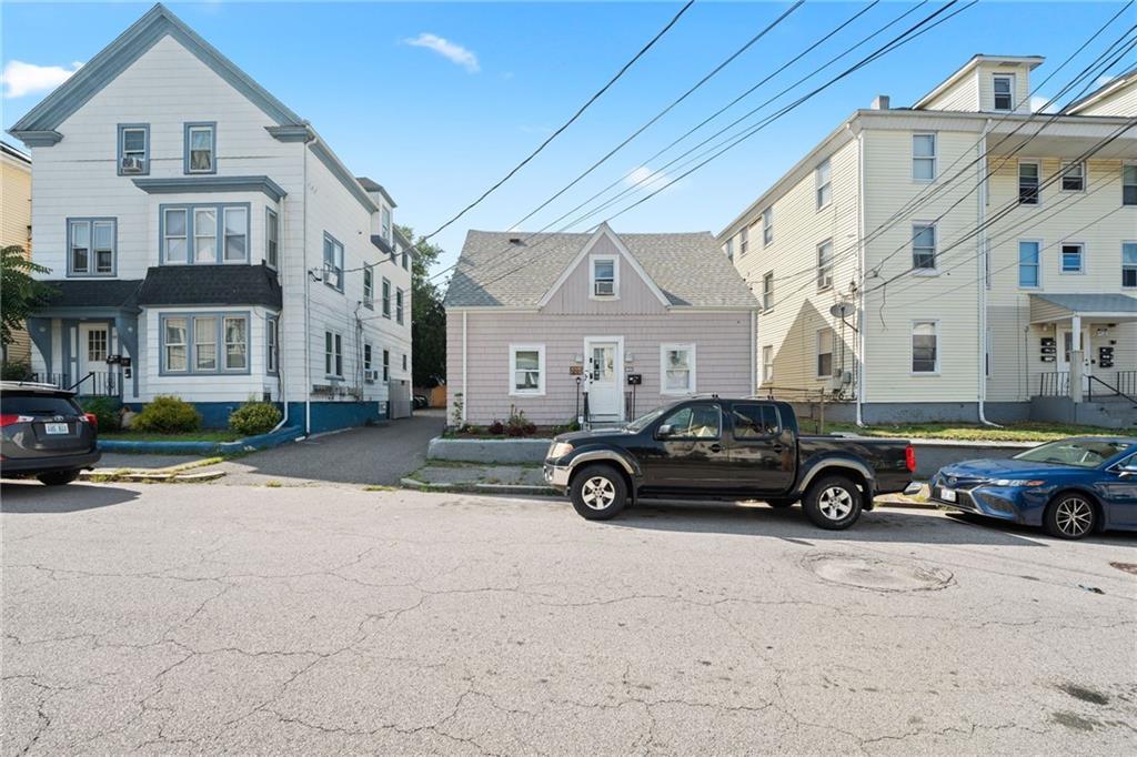 39 Sumner Avenue, Central Falls, Rhode Island 02863, Estados Unidos