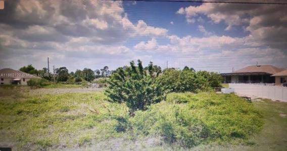 718 EUSTON AVE, Lehigh Acres, Florida 33974, USA