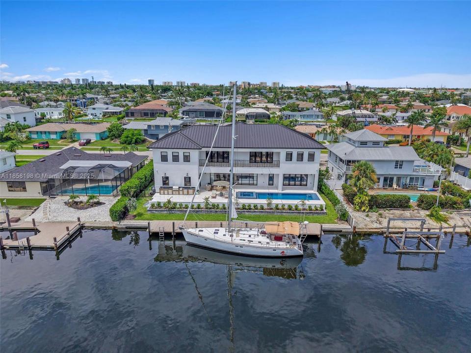 839 Chestnut CT, Marco Island, Florida 34145