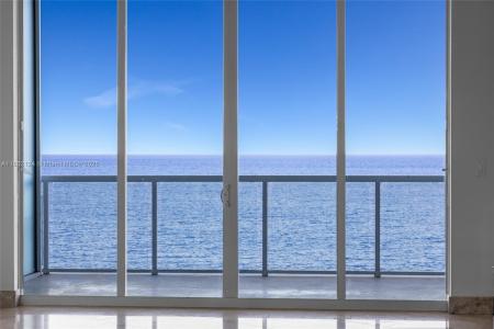 704 N Ocean Blvd 1002, Pompano Beach, Florida 33062, USA