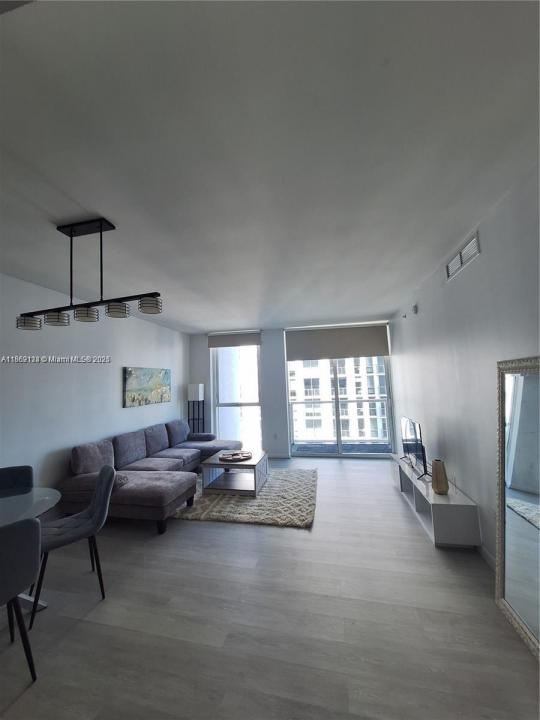 244 Biscayne Blvd 2206, Miami, Florida 33132