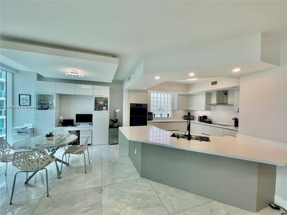 3301 NE 183rd St 2509, Aventura, Florida 33160, HOA KỲ