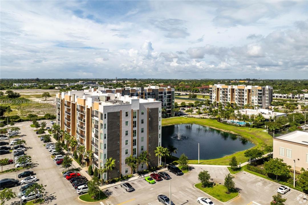 19277 NW 27th Ave 2308, Miami Gardens, Florida 33056