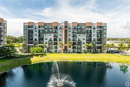 19275 NW 27th Ave 4512, Miami Gardens, Florida 33056, USA