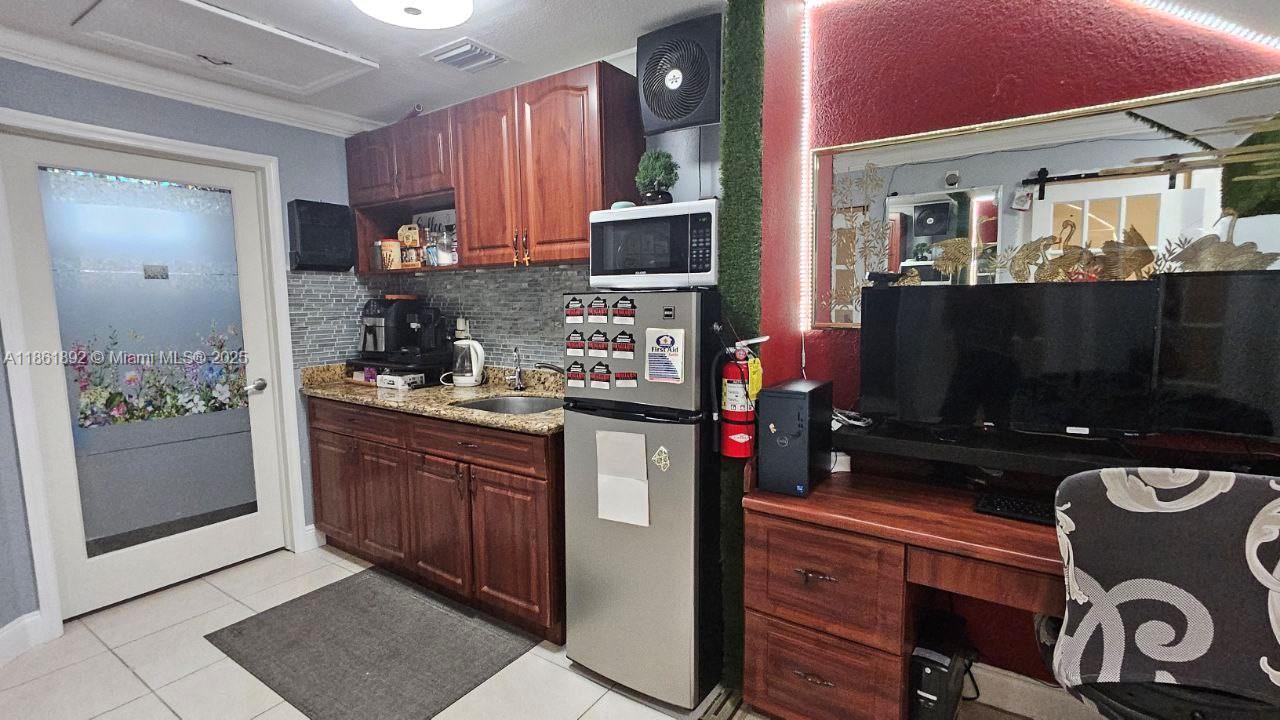 2441 NW 93rd Ave 103, Doral, Florida 33172