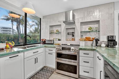 COVE BEACH CLUB, Deerfield Beach, Florida 33441