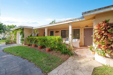 2121 NE 34th St, Lighthouse Point, Florida 33064