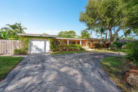 2121 NE 34th St, Lighthouse Point, Florida 33064