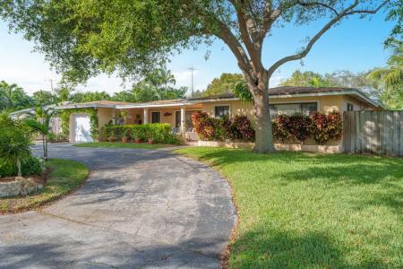 2121 NE 34th St, Lighthouse Point, Florida 33064