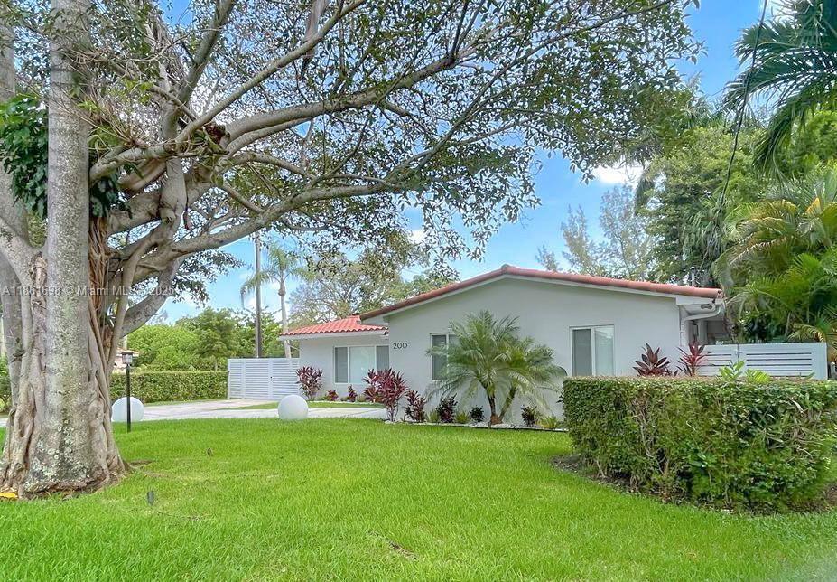 200 NW 86th St, El Portal, Florida 33150