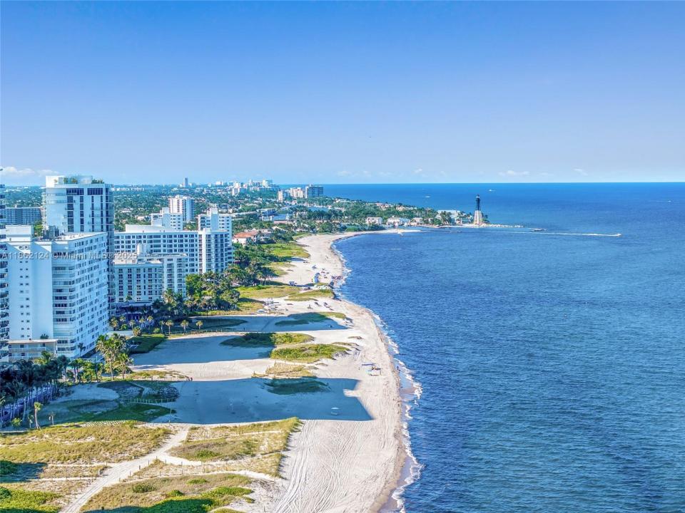704 N Ocean Blvd 1002, Pompano Beach, Florida 33062