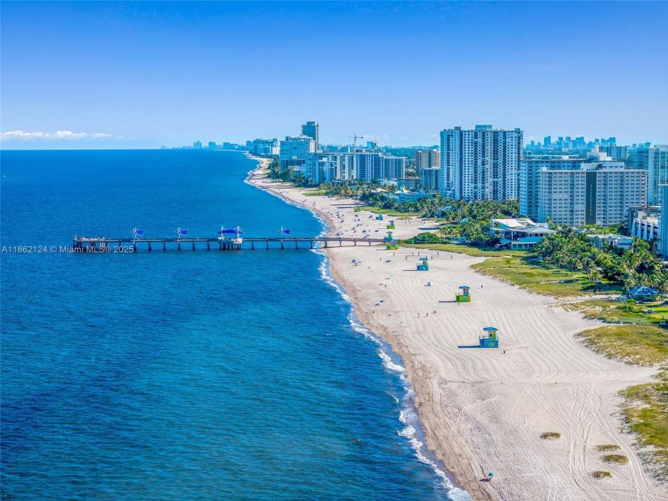704 N Ocean Blvd 1002, Pompano Beach, Florida 33062