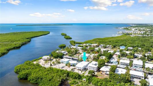 1210 Cactus St, Key Largo, Florida 33037, USA