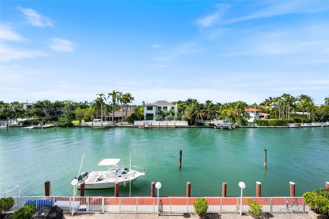 10180 W Bay Harbor Dr 3A, Bay Harbor Islands, 플로리다 33154, 미국
