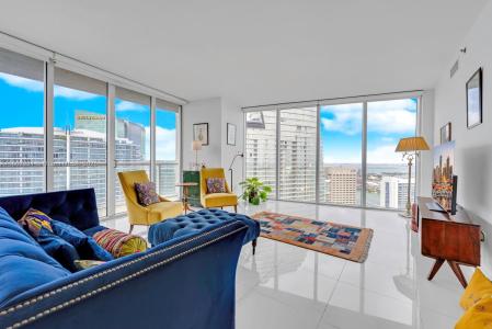 465 Brickell Ave 5002, Miami, Florida 33131, USA