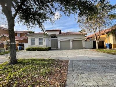 8811 NW 178th Ln, Hialeah, Florida 33018, USA
