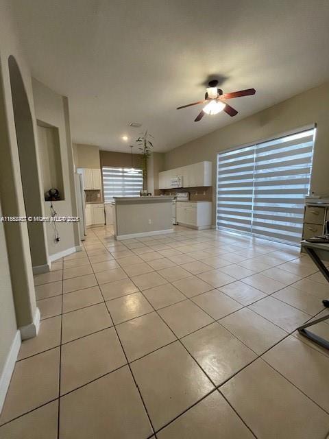 8811 NW 178th Ln, Hialeah, Flórida 33018, Estados Unidos