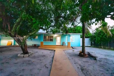 15735 NW 28th Pl 1, Miami Gardens, Florida 33054, USA