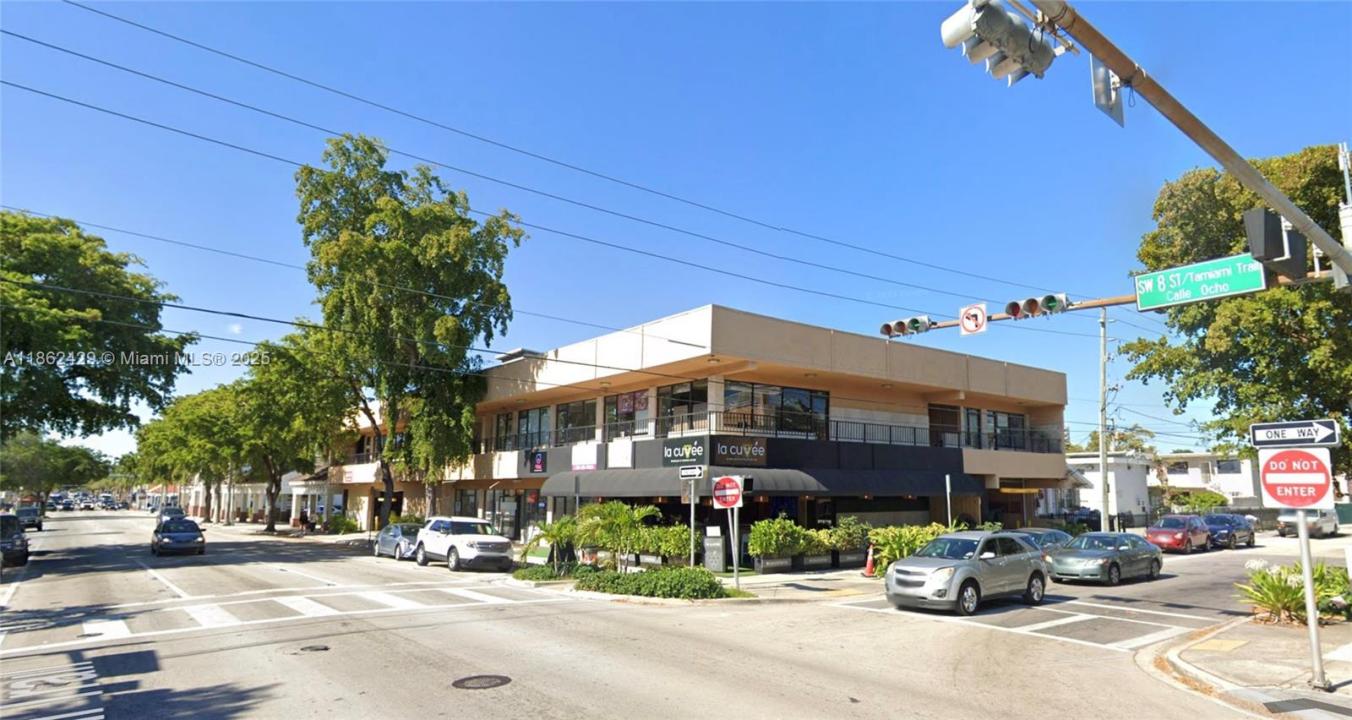 1101 SW 8th St Retail 1109, Miami, Flórida 33130, Estados Unidos