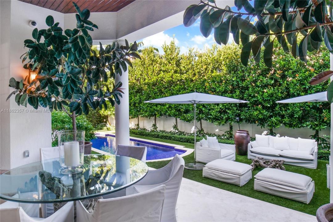 365 Gulf Rd, Key Biscayne, Florida 33149