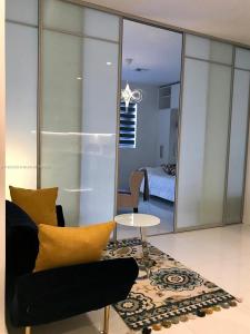 1045 NE 18th Ave 401, Fort Lauderdale, Florida 33304, USA