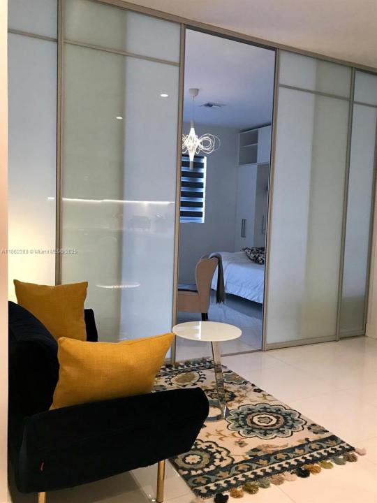 1045 NE 18th Ave 401, Fort Lauderdale, フロリダ 33304, アメリカ合衆国