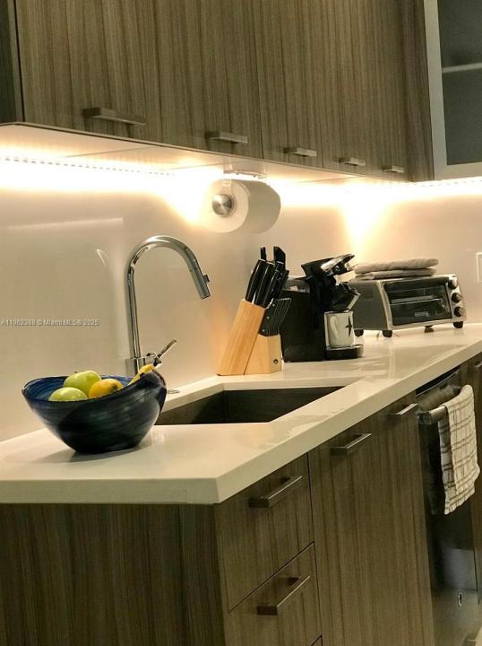 1045 NE 18th Ave 401, Fort Lauderdale, フロリダ 33304, アメリカ合衆国