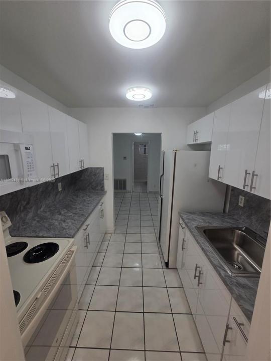 348 S Federal Hwy 5, Dania Beach, Florida 33004, Estados Unidos