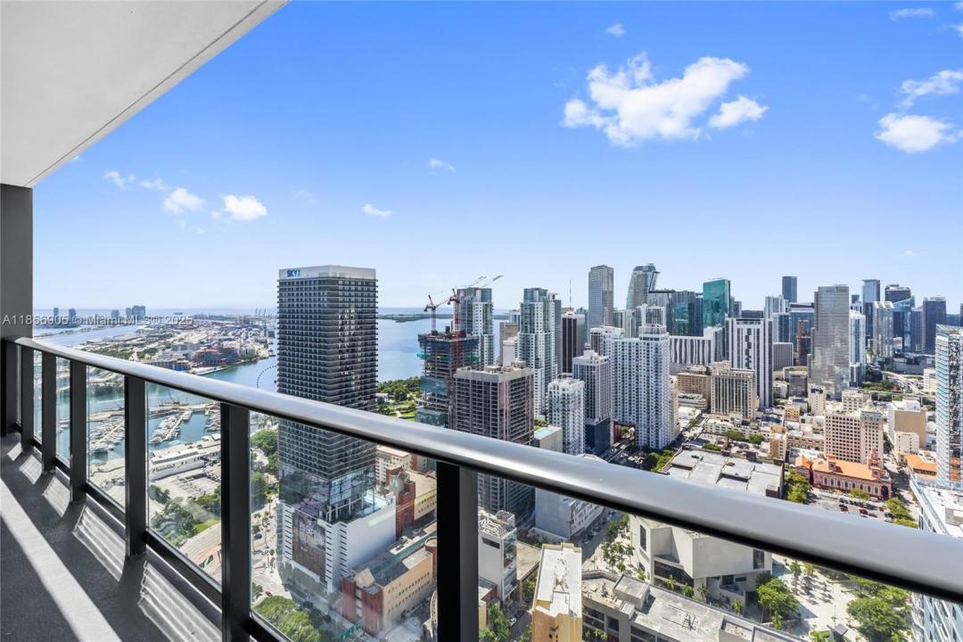 601 NE 1st Ave 4607, Miami, フロリダ 33132, アメリカ合衆国