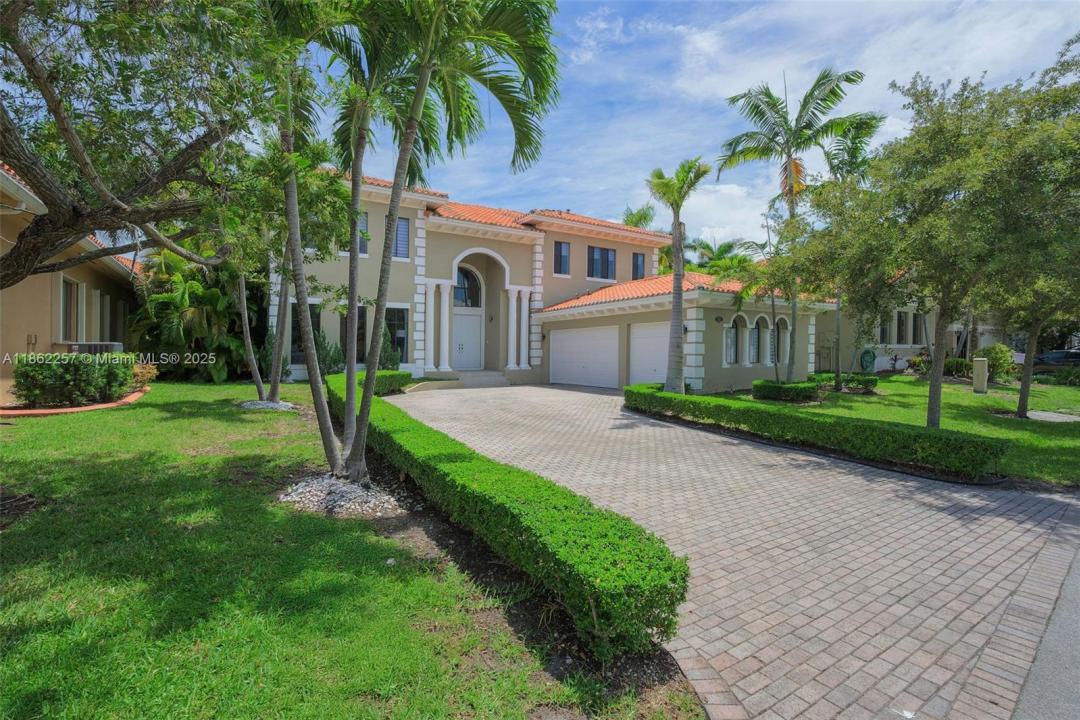 7512 SW 187th St, Cutler Bay, Florida 33157