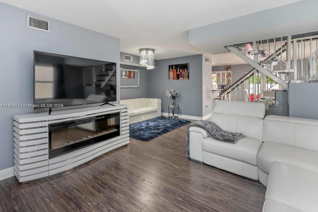 1021 SW 104th Ct 1, Miami, Florida 33174