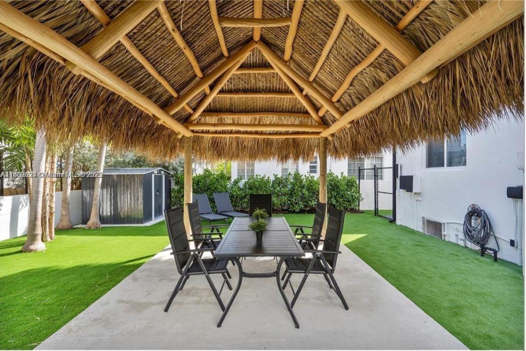 815 W 39th St 1, Miami Beach, Florida 33140