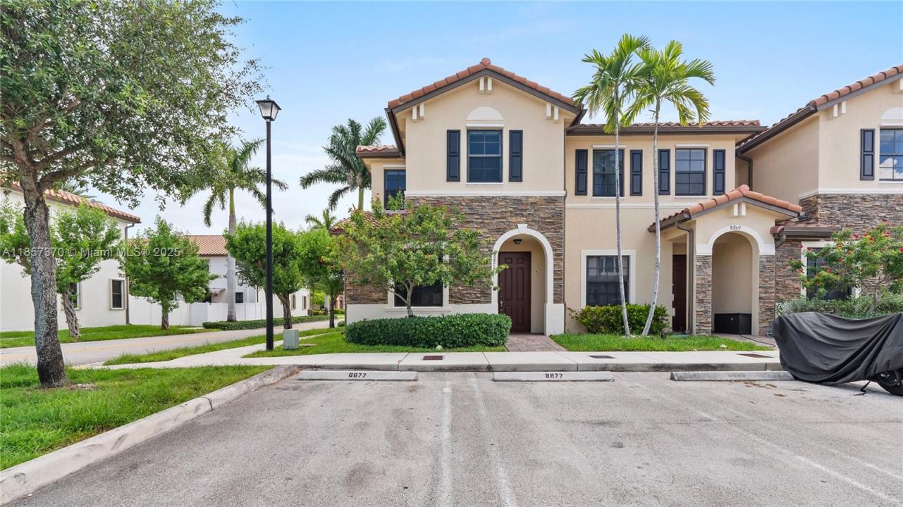 8877 W 35th Ave, Hialeah, Florida 33018