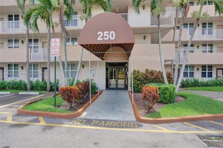 250 Jacaranda Dr 206, Plantation, Florida 33324, USA