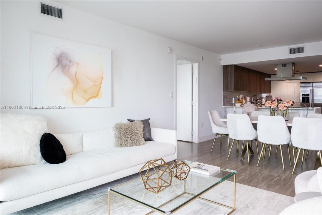 1025 92 St 706, Bay Harbor Islands, Flórida 33154, Estados Unidos