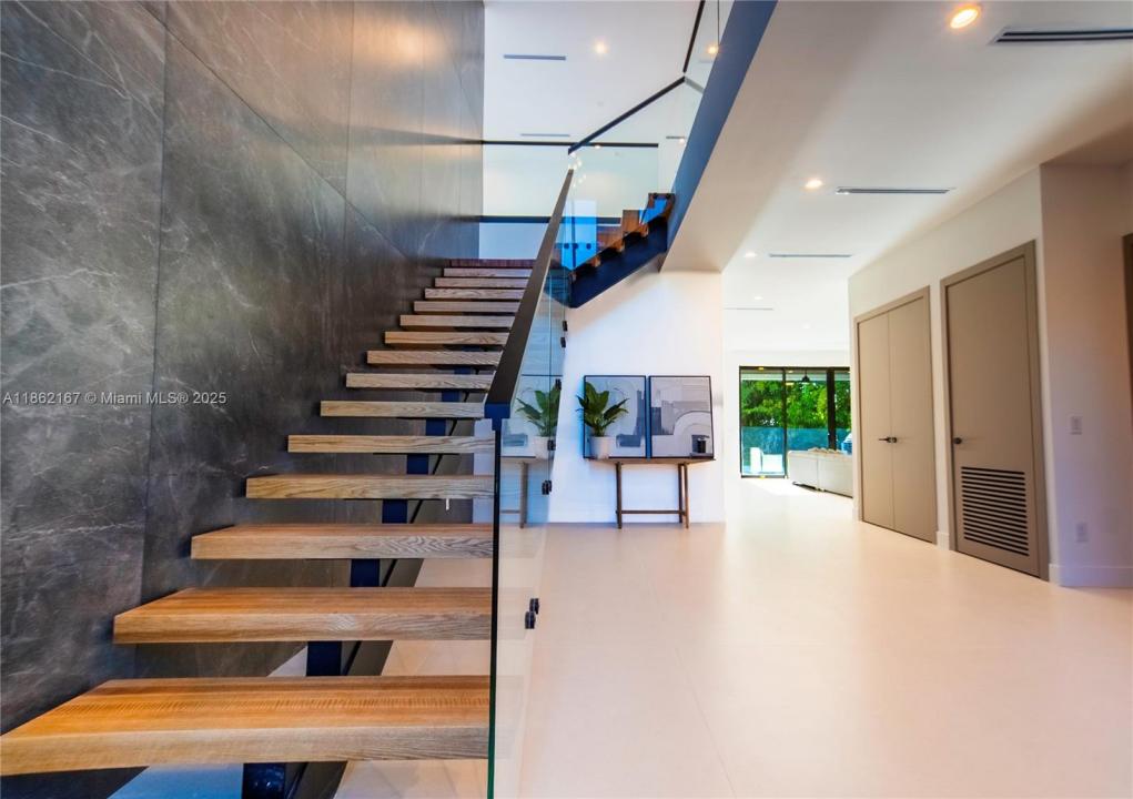 531 NE 10th Ave, Fort Lauderdale, Florida 33301
