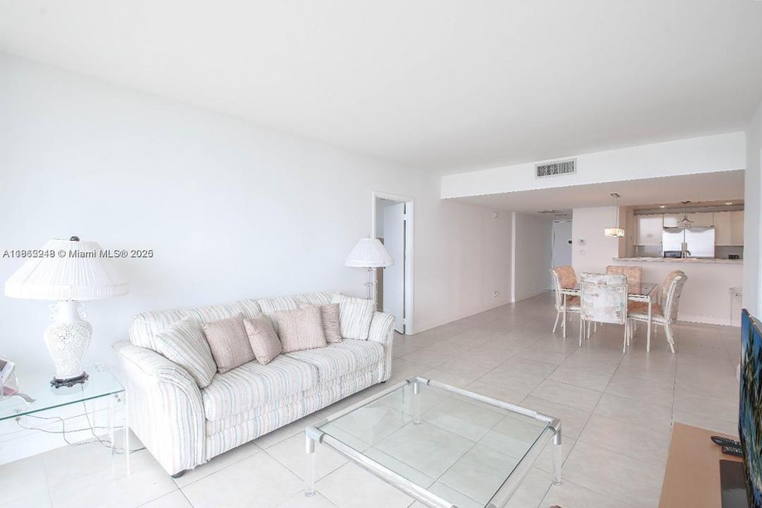 20335 W Country Club Dr 2410, Aventura, 佛罗里达州 33180, 美国