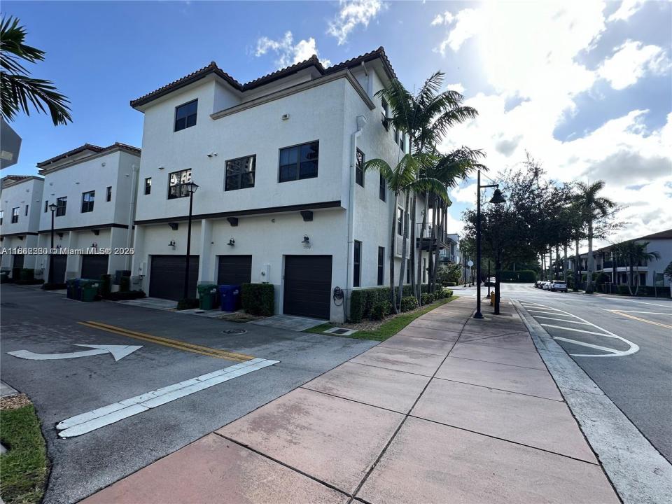 5152 NW 84th Ave ., Doral, Florida 33166