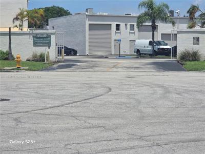 13935 SW 140th St 326, Miami, Florida 33186, USA