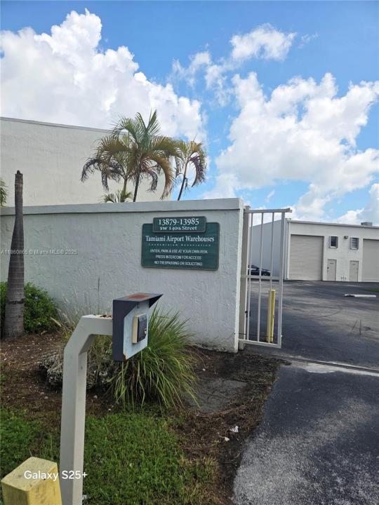 13935 SW 140th St 326, Miami, Flórida 33186, Estados Unidos