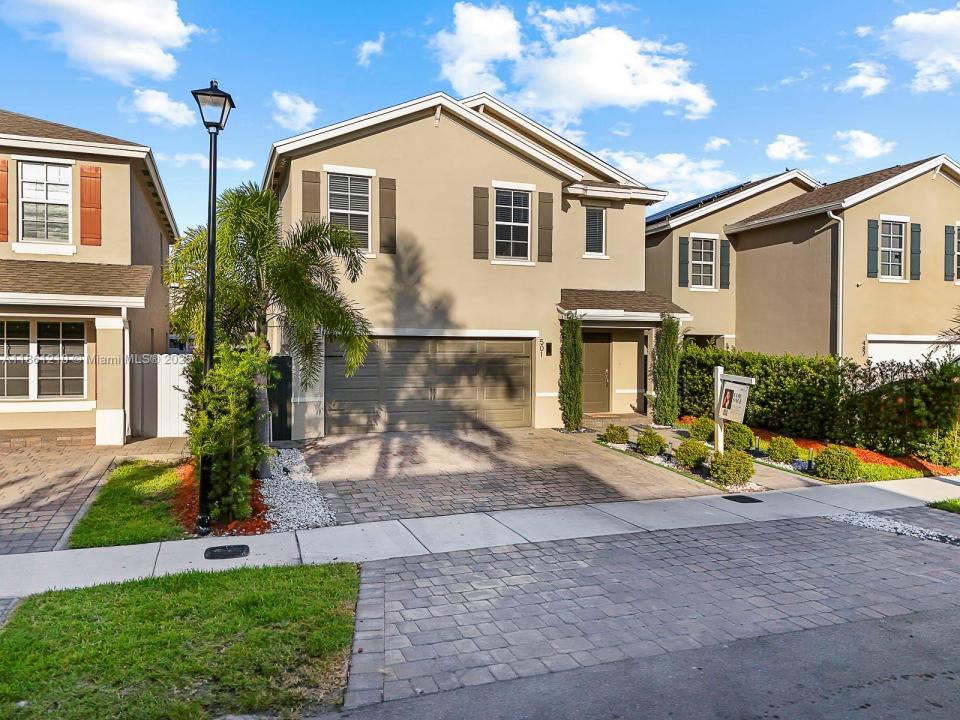 501 NE 6th Ct, Florida City, פלורידה 33034, ארצות הברית של אמריקה